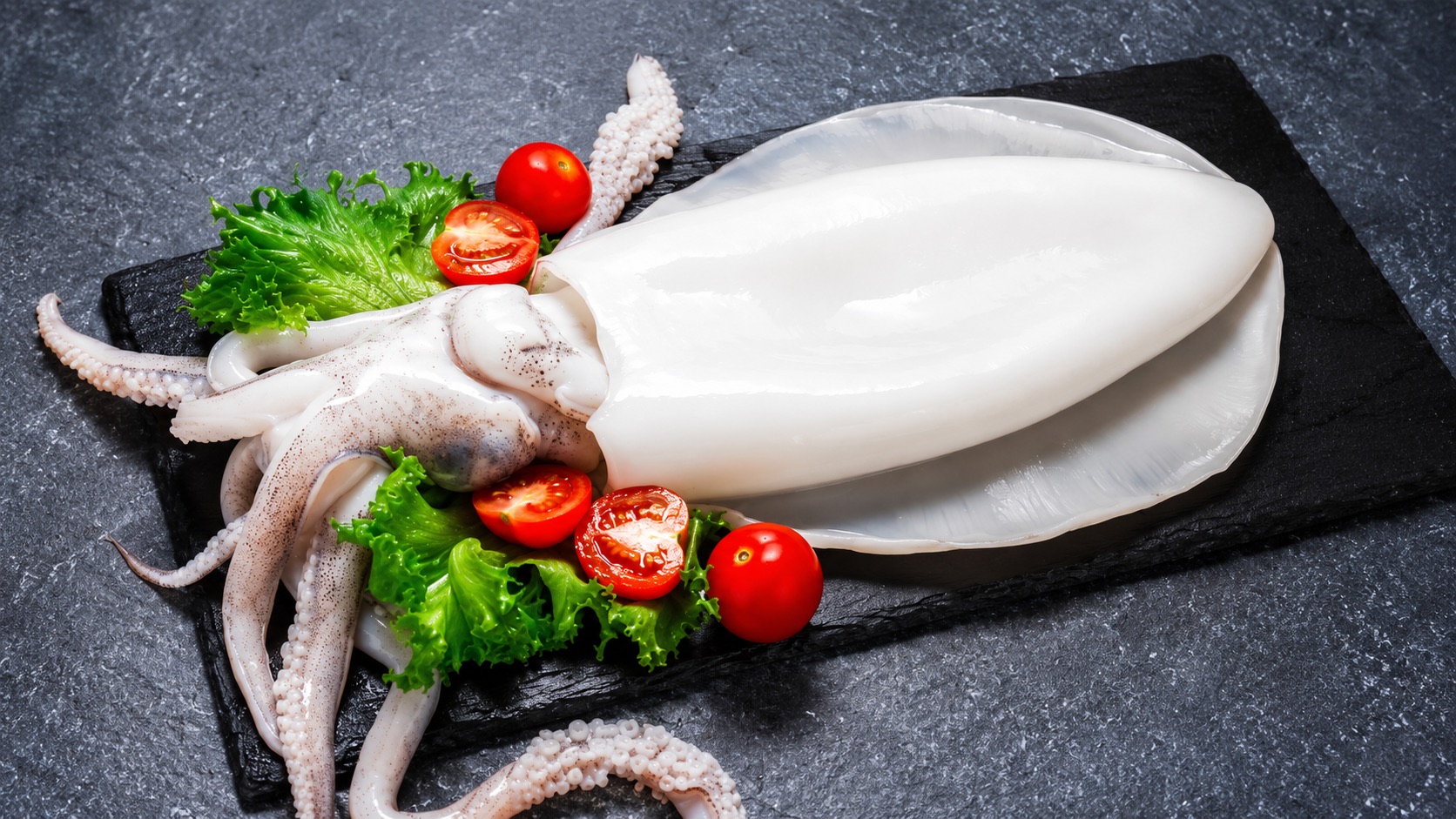 Ingredienti per le seppie in umido alla veneziana