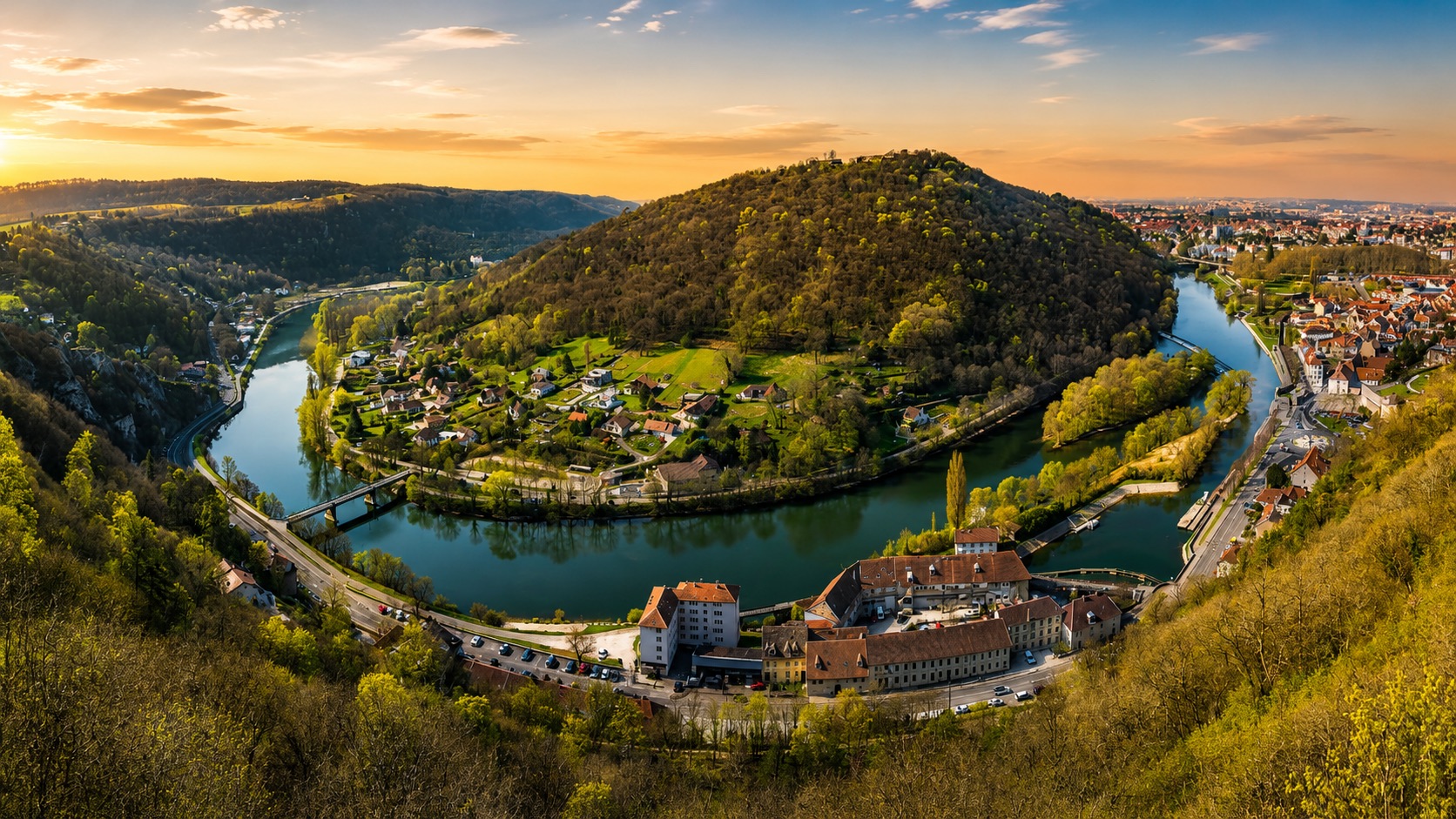 Besançon e il grande meandro del fiume Doubs